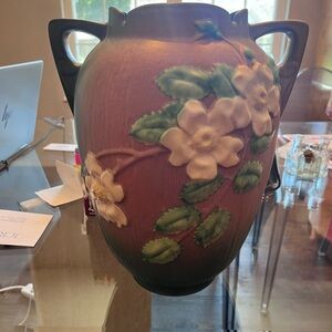 12 In Roseville White Rose Pattern Pink & Green Background